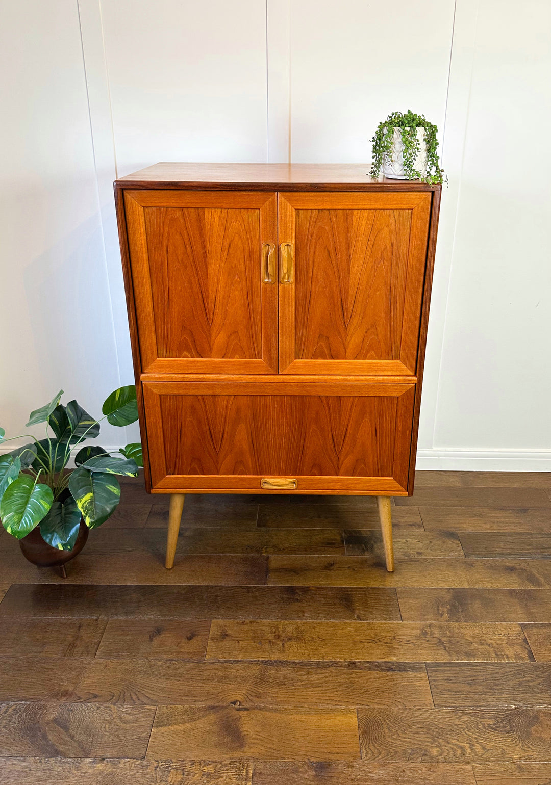 Vintage Mid Century G Plan Drinks Cocktail Cabinet Cole & Son Chiavi Segrete